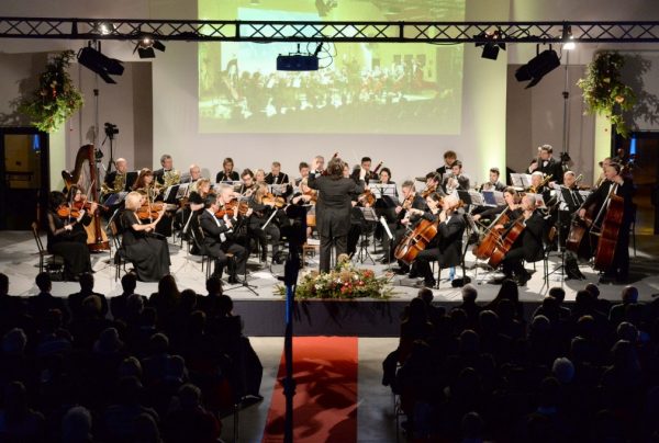 Orchestra in concerto
